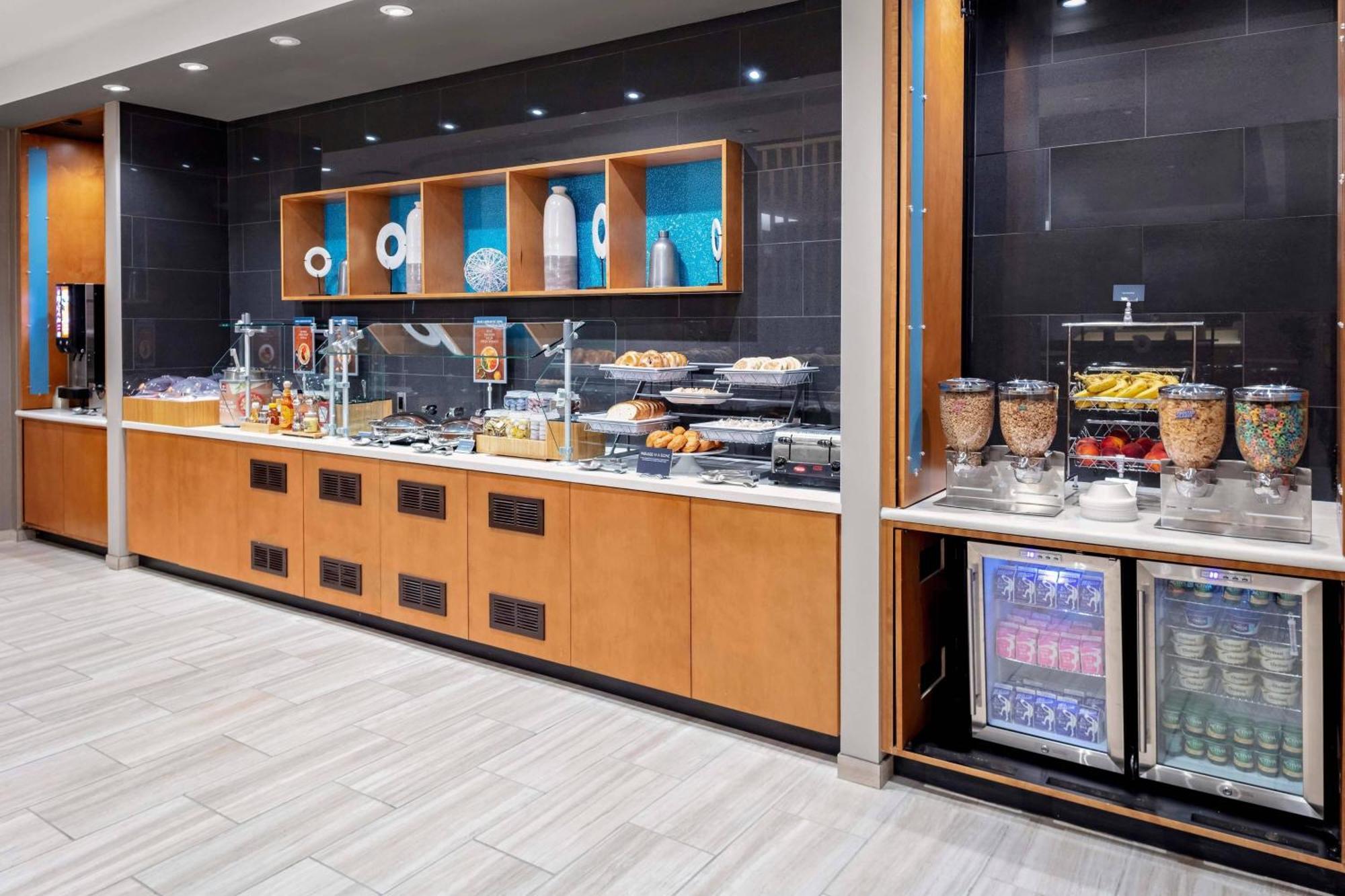 Springhill Suites By Marriott Kansas City Plaza Exterior foto